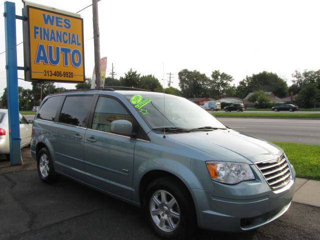 Chrysler Town and Country 2008 photo 3