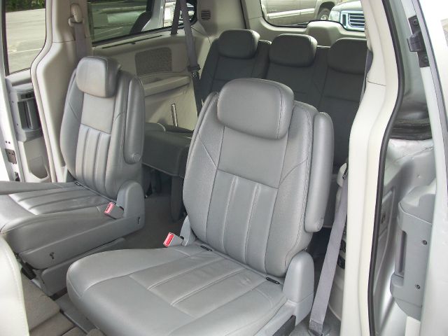 Chrysler Town and Country 2008 photo 16