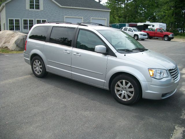 Chrysler Town and Country 2008 photo 5