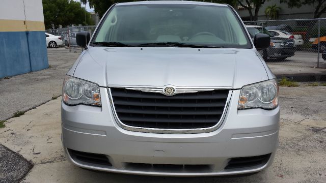 Chrysler Town and Country 4x4 Styleside Lariat MiniVan