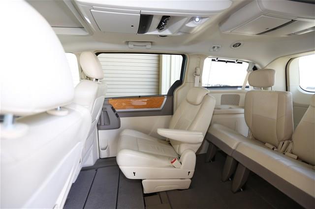 Chrysler Town and Country 2008 photo 18