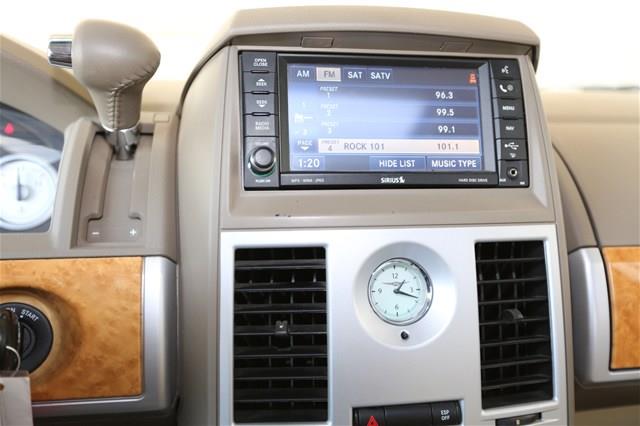 Chrysler Town and Country 2008 photo 5