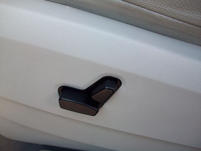 Chrysler Town and Country 3.5 MiniVan