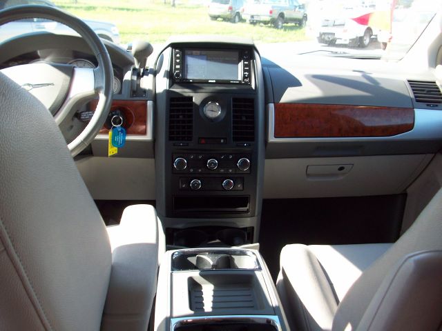 Chrysler Town and Country 2008 photo 6