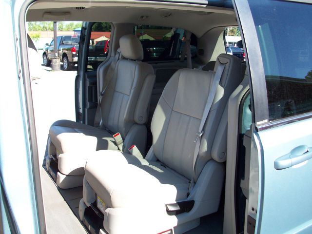 Chrysler Town and Country 2008 photo 7