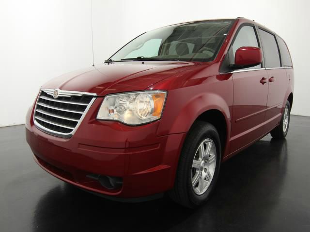 Chrysler Town and Country 2008 photo 4