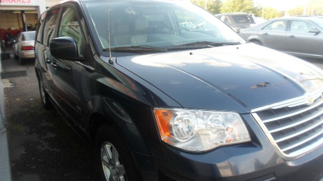 Chrysler Town and Country 2008 photo 4