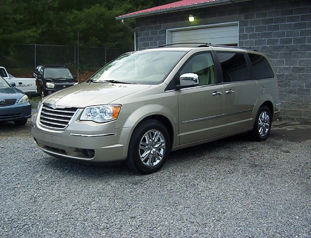 Chrysler Town and Country 2008 photo 3