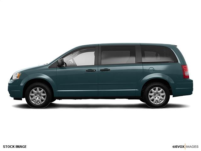Chrysler Town and Country 2008 photo 2
