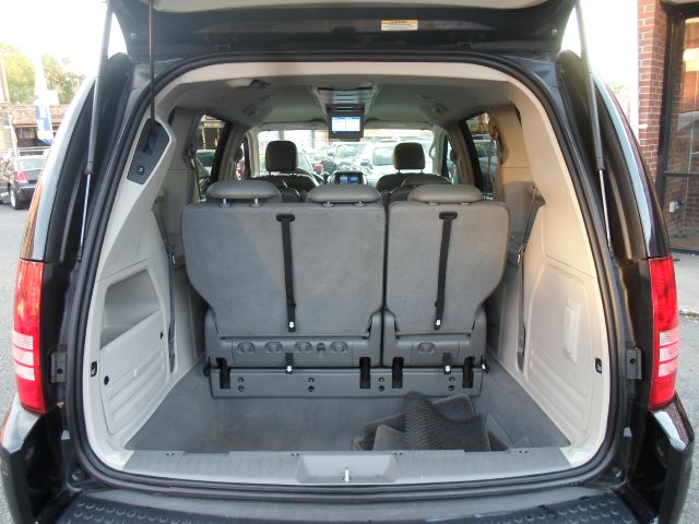 Chrysler Town and Country 2008 photo 8