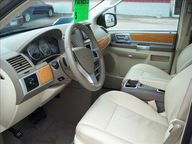 Chrysler Town and Country 2008 photo 11