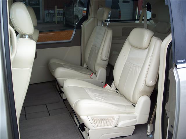 Chrysler Town and Country 2008 photo 12