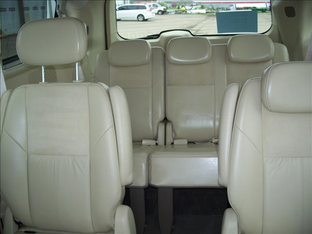 Chrysler Town and Country 2008 photo 5