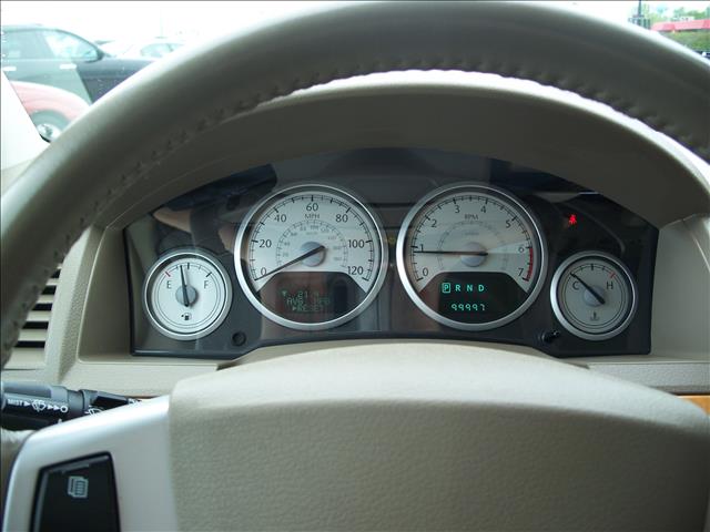 Chrysler Town and Country 2008 photo 9