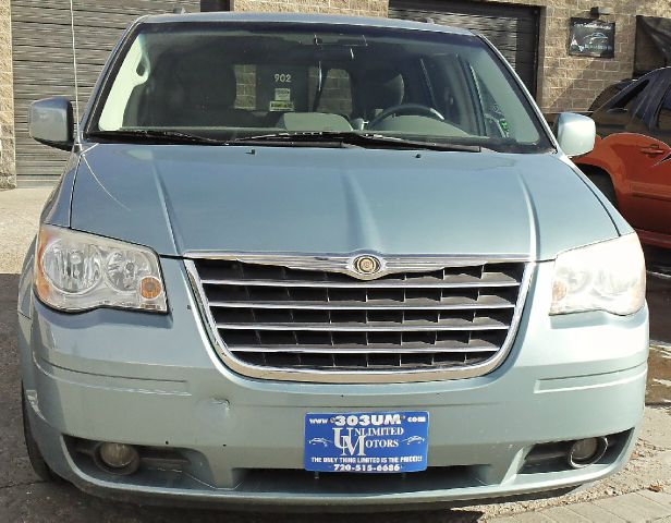 Chrysler Town and Country 2008 photo 1