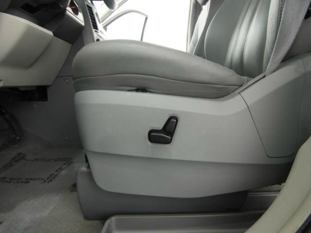 Chrysler Town and Country 2008 photo 12