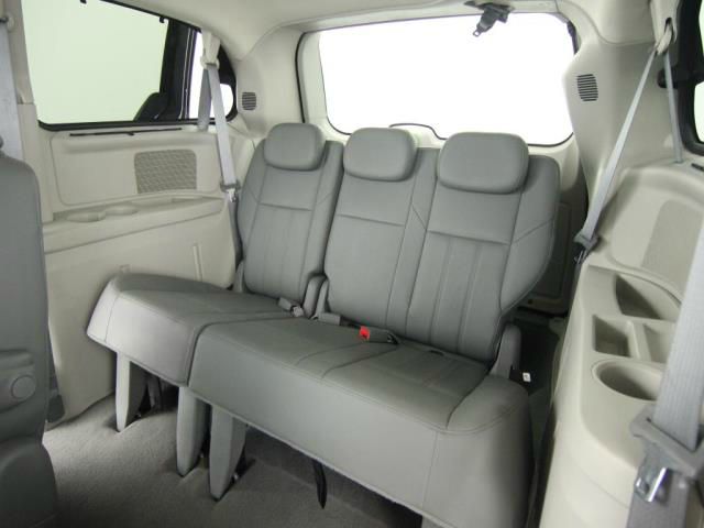 Chrysler Town and Country 2008 photo 21