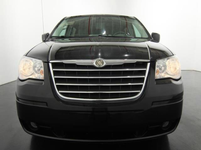 Chrysler Town and Country 2008 photo 6