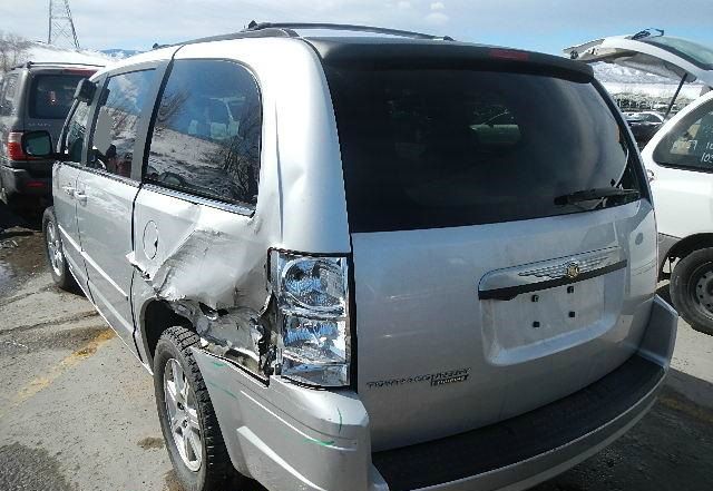 Chrysler Town and Country 2008 photo 9