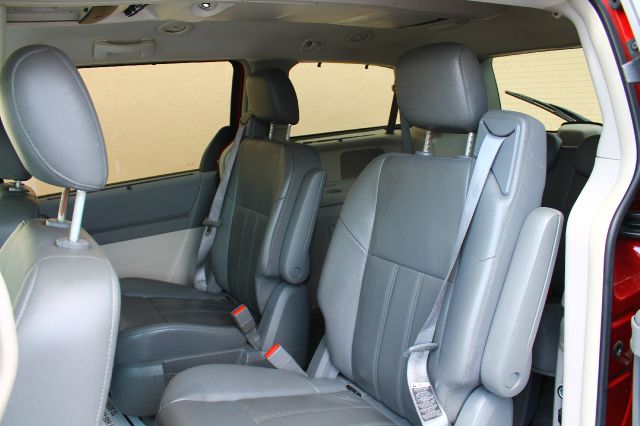 Chrysler Town and Country 2008 photo 17