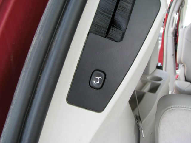 Chrysler Town and Country 2008 photo 1