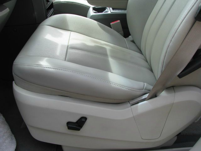 Chrysler Town and Country 2008 photo 6