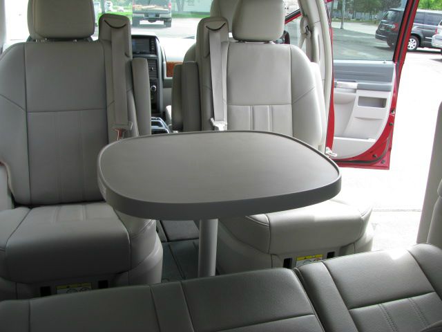 Chrysler Town and Country 2008 photo 8
