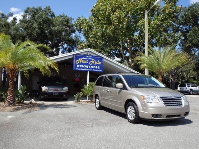 Chrysler Town and Country 2008 photo 3