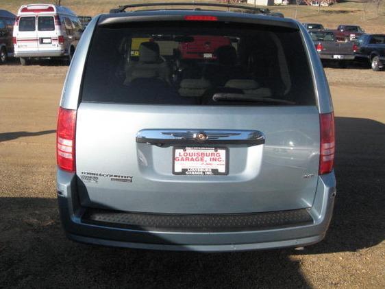 Chrysler Town and Country 2008 photo 5