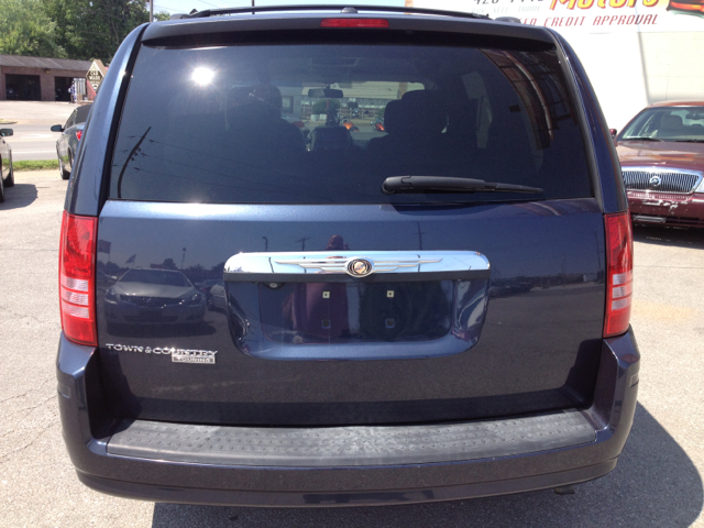 Chrysler Town and Country 2008 photo 20