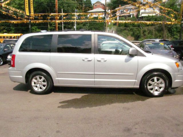 Chrysler Town and Country 2008 photo 4