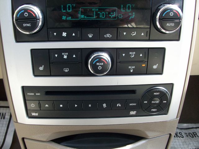 Chrysler Town and Country 2008 photo 15