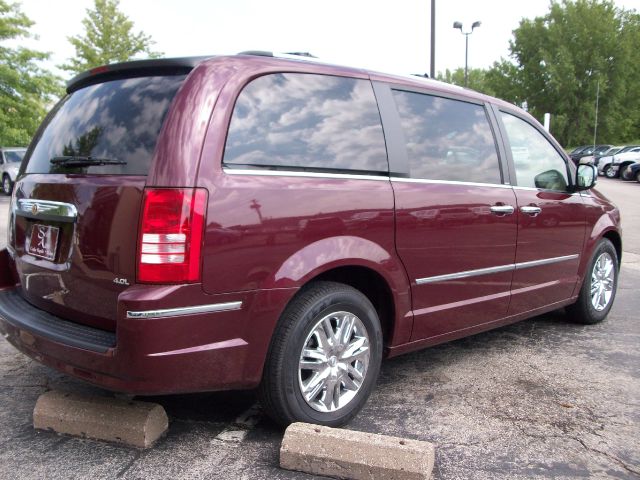Chrysler Town and Country 2008 photo 22