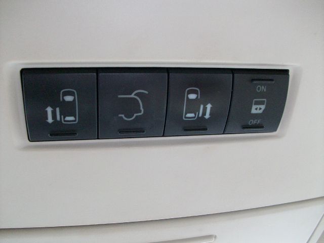 Chrysler Town and Country 2008 photo 3