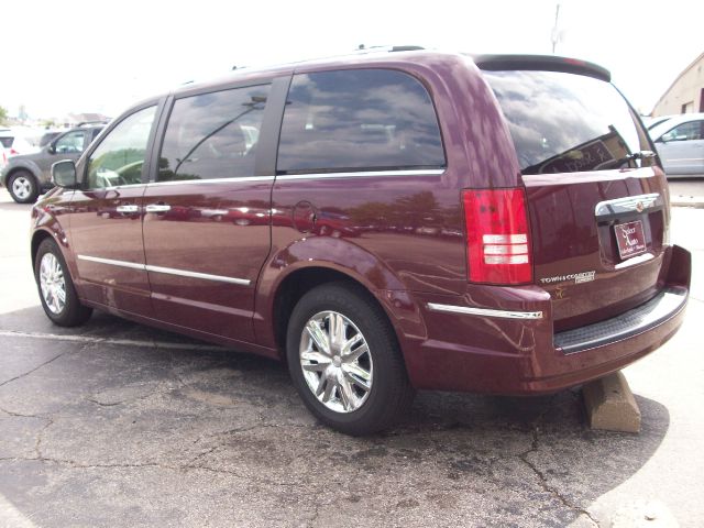 Chrysler Town and Country 2008 photo 6