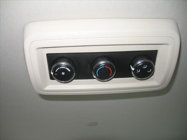 Chrysler Town and Country 2009 photo 10