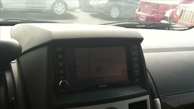 Chrysler Town and Country 2009 photo 2