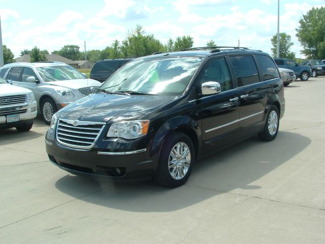 Chrysler Town and Country 4-door V6 Auto EX-L W/nav MiniVan