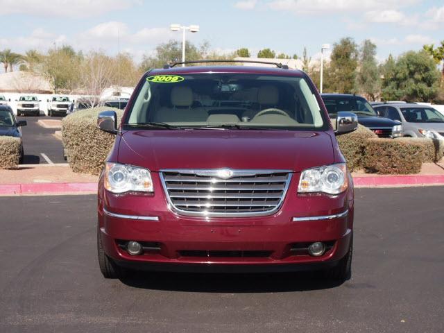 Chrysler Town and Country 2009 photo 13