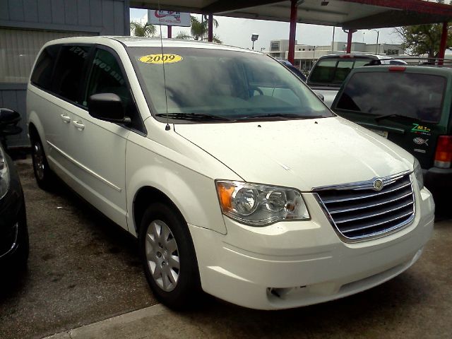 Chrysler Town and Country 2009 photo 4