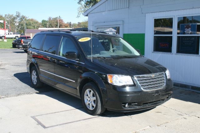 Chrysler Town and Country 3.5 MiniVan