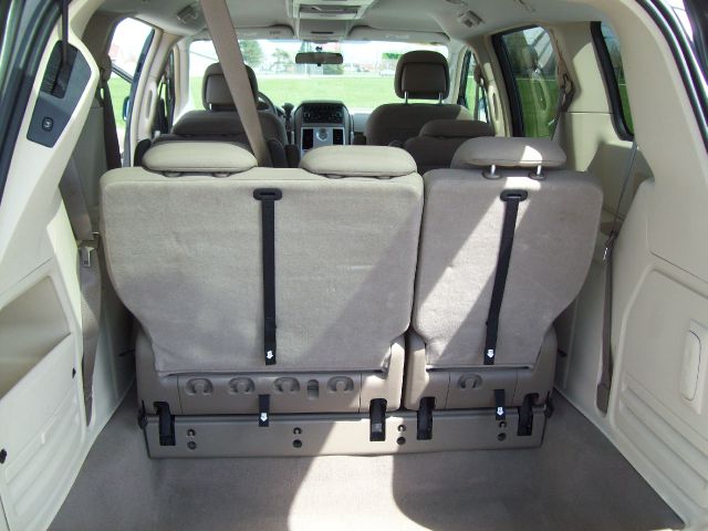 Chrysler Town and Country 3.5 MiniVan