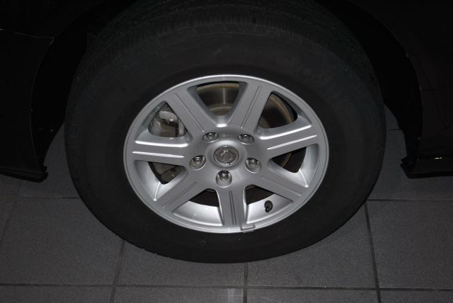 Chrysler Town and Country 2010 photo 4