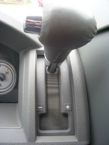 Chrysler Town and Country 2010 photo 15