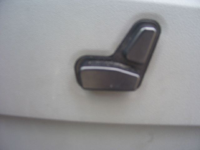 Chrysler Town and Country 2010 photo 20