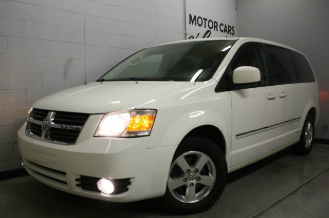 Chrysler Town and Country 3.5 MiniVan