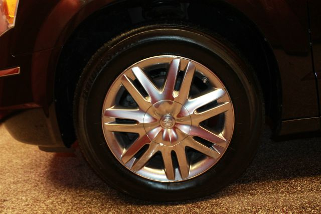 Chrysler Town and Country 2010 photo 9