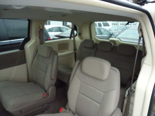 Chrysler Town and Country 3.5 MiniVan