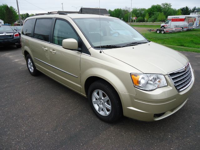 Chrysler Town and Country 2010 photo 15