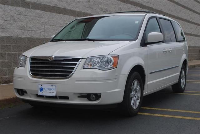Chrysler Town and Country 3.5 MiniVan